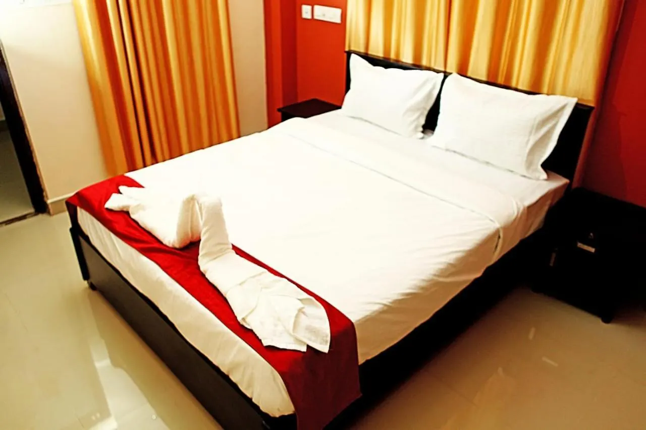 מלון Ramakkalmedu Karamangattu Residency 3*,