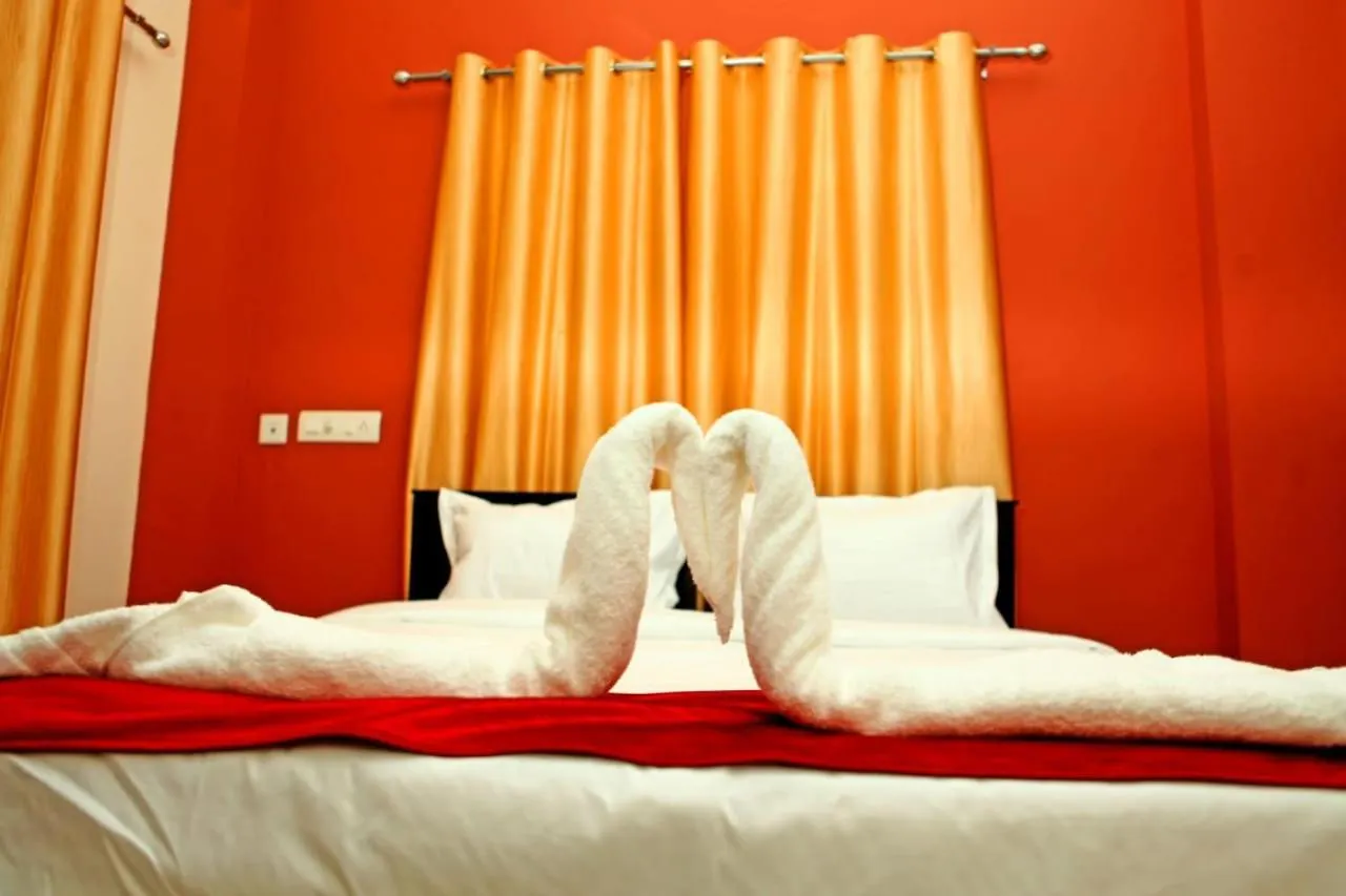 מלון Ramakkalmedu Karamangattu Residency